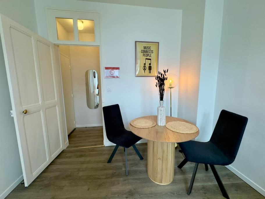 Le Seventies Apartment โซมูร์ ภายนอก รูปภาพ